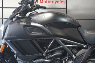 Ducati Diavel 2017 1200 DARK-thumb-18
