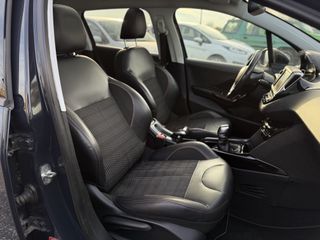 Peugeot 2008 2016 GT-LINE panorama-thumb-19