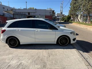 Mercedes-Benz B 180 2015 AMG Packet 7G-thumb-2