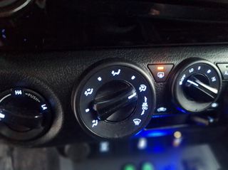 Toyota Hilux 2018 4X4 HILUX μιαμιση καμπινα-thumb-16