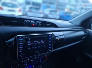 Toyota Hilux 2018 4X4 HILUX μιαμιση καμπινα-thumb-17