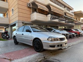 Toyota Avensis 2000