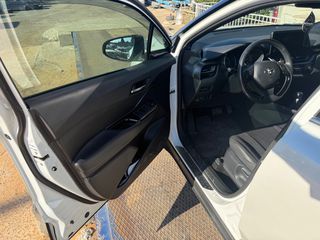 Toyota C-HR 2022-thumb-13