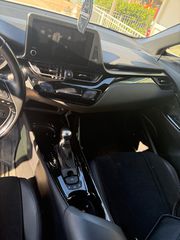 Toyota C-HR 2022-thumb-17
