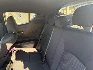 Toyota C-HR 2022-thumb-24