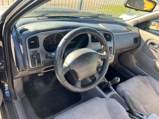 Nissan Primera 2003-thumb-4