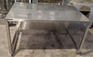 Τραπέζι Ανοξείδωτο Εργασίας 136x85x83Cm - Μεταχειρισμένο.
