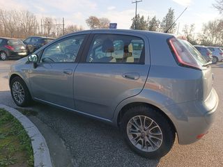 Fiat Grande Punto 2011-thumb-3