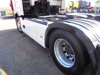 Volvo 2015 FH4 460-thumb-7
