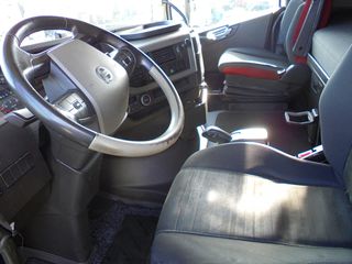 Volvo 2015 FH4 460-thumb-11
