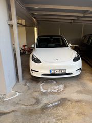 Tesla Model Y 2023 Standar range RWD