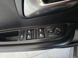 Peugeot 208 2021 1.5 BLUE HDI 100 ALLURE PACK-thumb-26