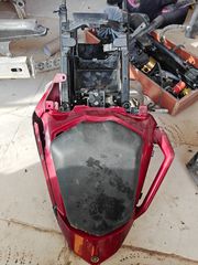 Πωλείται υποπλαίσιο yamaha fz1
