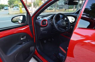 Toyota Aygo (X) 2023 1000cc X-PLAY-thumb-3