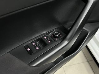 Volkswagen Polo 2019 2.0 GTI-thumb-45