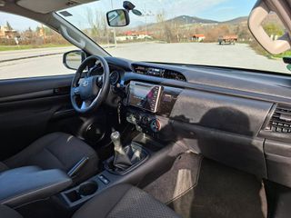 Toyota Hilux 2019-thumb-4