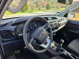 Toyota Hilux 2019-thumb-9