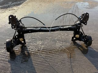 ΑΞΟΝΑΣ ΠΙΣΩ ΜΕ ΤΑΜΠΟΥΡΑ  CITROEN C3 DIESEL 08-16