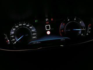 Peugeot 3008 2019-thumb-12