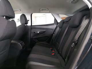 Peugeot 3008 2019-thumb-16