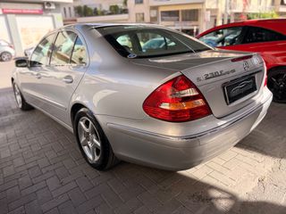 Mercedes-Benz E 200 2004 ELEGANCE-thumb-7