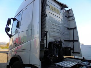Volvo 2016 FH4 460-thumb-8