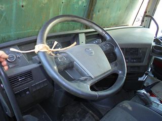 Volvo 2016 FH4 460-thumb-9