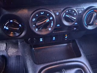 Toyota Hilux 2017 ΕΠΩΛΗΘΗ-thumb-11