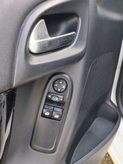 Citroen C3 2014 1.2 PURETECH 82hp-thumb-11