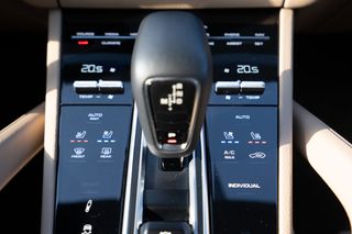 Porsche Cayenne 2022 E-Hybrid Platinum Edition-thumb-28