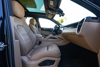 Porsche Cayenne 2022 E-Hybrid Platinum Edition-thumb-18