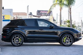 Porsche Cayenne 2022 E-Hybrid Platinum Edition-thumb-8