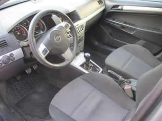 Opel Astra 2007-thumb-5