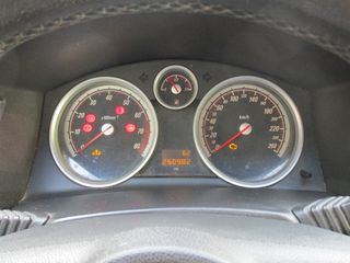 Opel Astra 2007-thumb-6