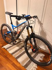 Downhill - Enduro - Trail Cube 2021 Stereo 150 action team