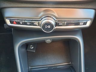 Volvo XC40 2020 AUTO T5 INSCRIPTION PLUG IN HYBRID 1500cc 262hp-thumb-39