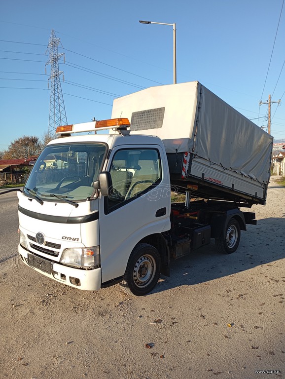 Ανατροπή Toyota 2014 dyna