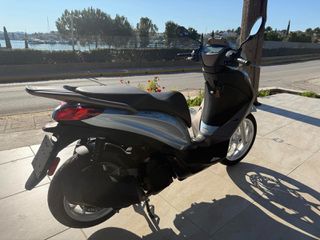 Piaggio Medley 150 2024 ABS-thumb-1