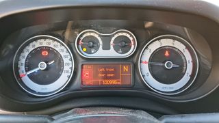 Mini One Cabrio 2015-thumb-11