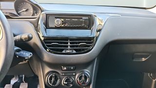 Peugeot 208 2016 208-thumb-6