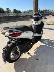 Piaggio Beverly 400 2025-thumb-2