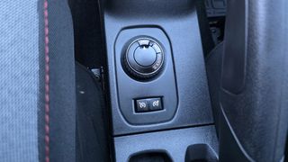 Dacia Duster 2020 TECHROAD 4X4 1.5 DCI-thumb-17