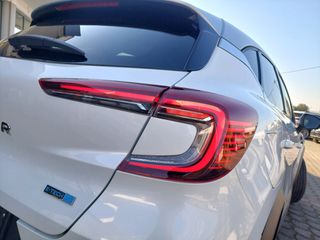 Renault Captur 2021 E-TECH Plug-in Hybrid 160 Intens-thumb-9