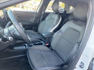 Renault Captur 2021 E-TECH Plug-in Hybrid 160 Intens-thumb-12