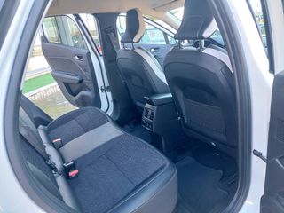 Renault Captur 2021 E-TECH Plug-in Hybrid 160 Intens-thumb-21