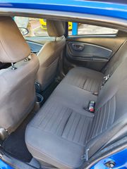 Toyota Yaris 2018 BI-TONE-thumb-7