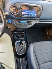 Toyota Yaris 2018 BI-TONE-thumb-9