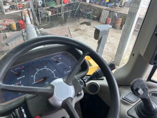 Φορτωτής Με Λάστιχα New Holland 2005 W-130-thumb-4