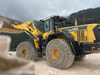 Φορτωτής Με Λάστιχα Komatsu 2011 DA480