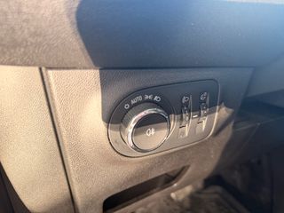 Opel Adam 2015-thumb-28
